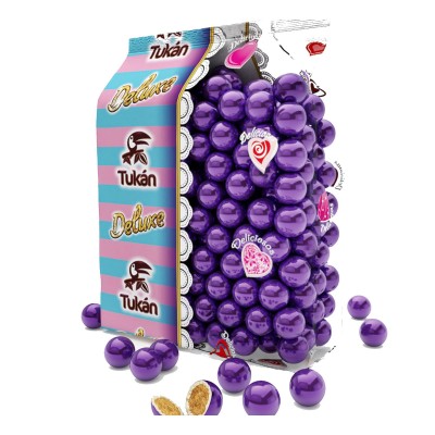 Bolas moradas de...