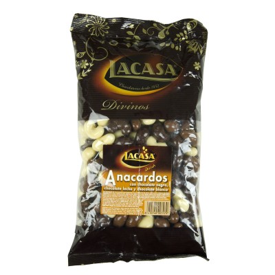 Anacardo tres chocolates.